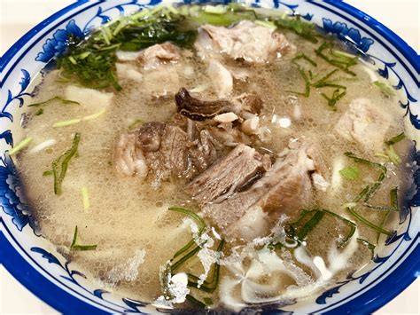  羊肉汤面：滋りし旨味と弾力のある麺が織りなす、 Jiuquan の至高の一杯！