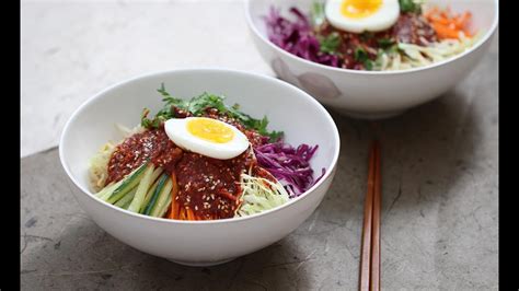  シピン市風土鍋！旨味あふれるスープとモチモチの麺のコラボレーションは格別だ！